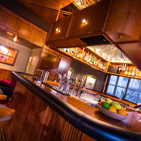 Parkhotel - Traditional Luxury 4*