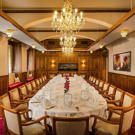 Szálloda Parkhotel - Traditional Luxury 4*