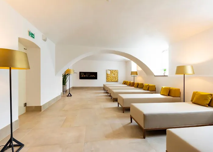 Parkhotel - Traditional Luxury