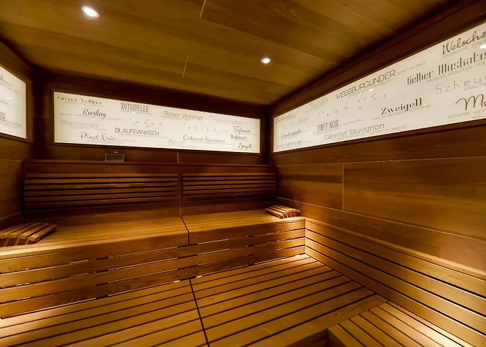 Parkhotel - Traditional Luxury Hotell