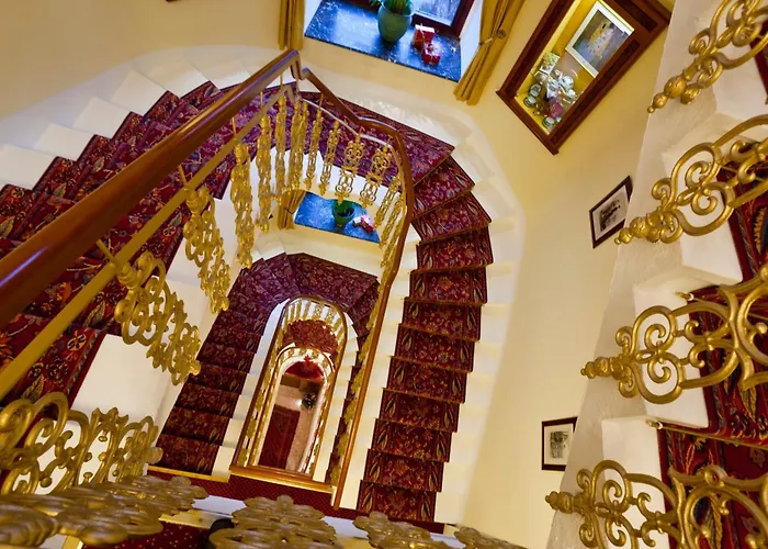 Parkhotel - Traditional Luxury Hotell