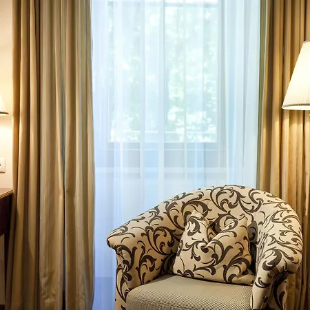 Parkhotel - Traditional Luxury Ξενοδοχείο 4*