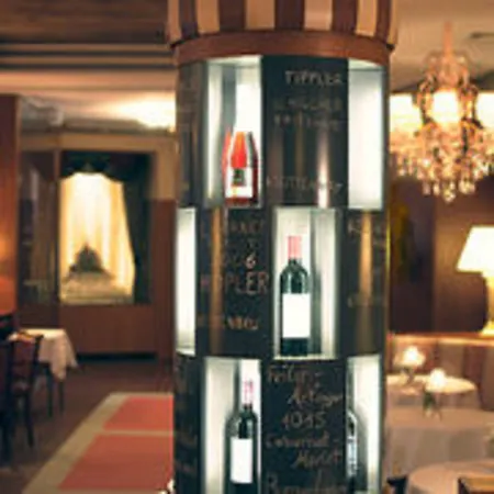 מלון Parkhotel - Traditional Luxury