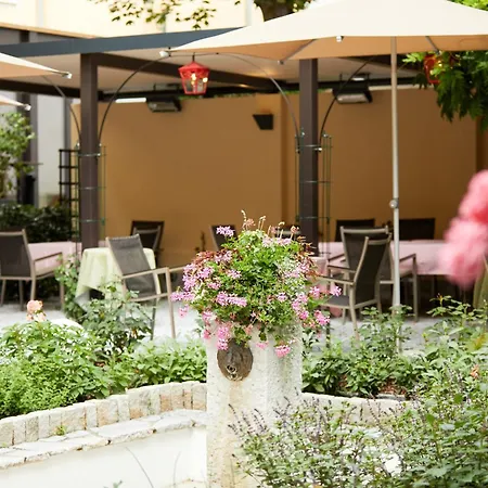 Hotel Parkhotel - Traditional Luxury