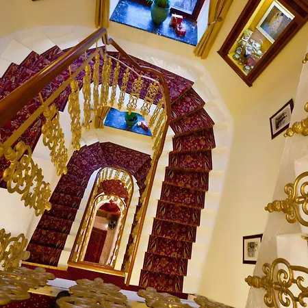 Parkhotel - Traditional Luxury Hotel