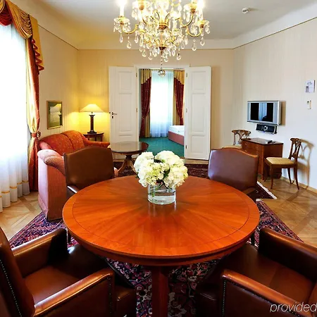 Parkhotel - Traditional Luxury Hotel 4*