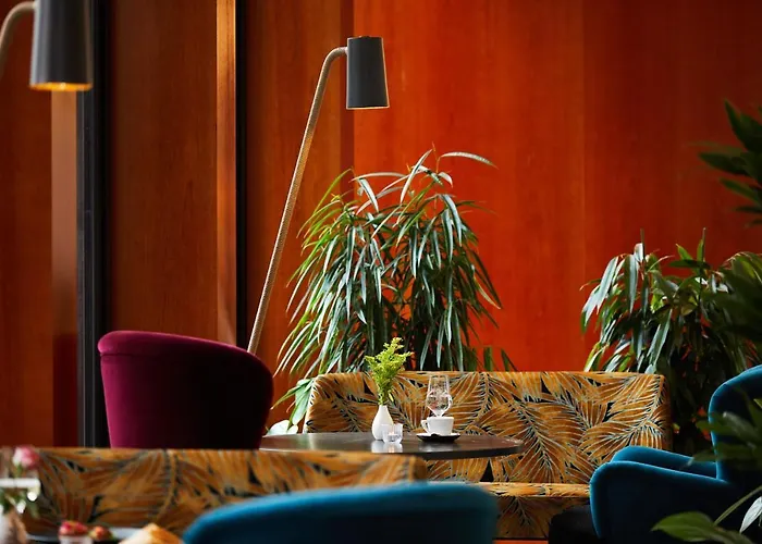 Parkhotel - Traditional Luxury Hotel