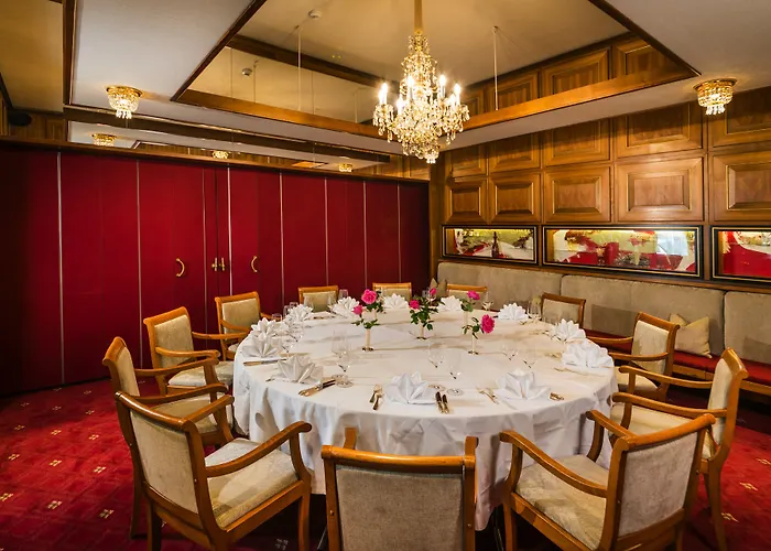 Parkhotel - Traditional Luxury 4*